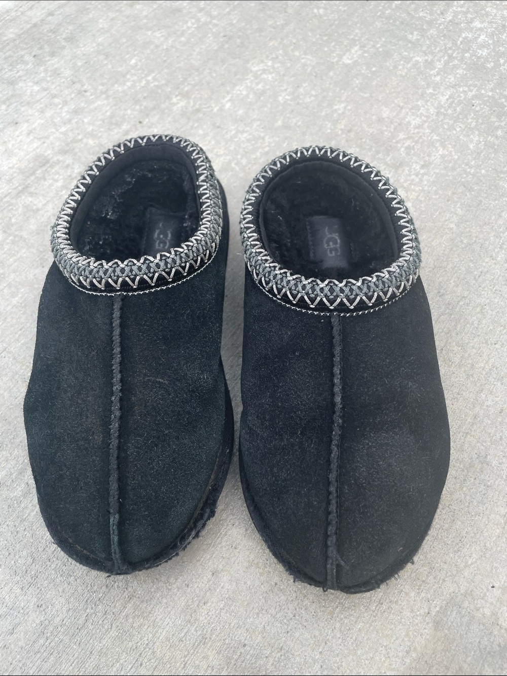 UGG Women Black Suede Slip-On Clog Slippers with Contrast Trim